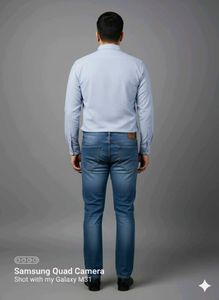 Stylish men&#39;s solid formal light blue shirt