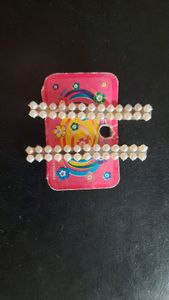 beautiful pearl earrings and pearl hair pins as freebie🥰