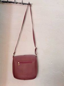 Beautiful Sling Bag 😍👛