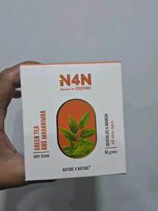 N4N Body Scrub