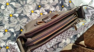 Grey Sling Bag 🩶🩶