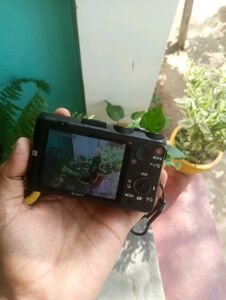 Sony mirrorless camera 30x optical zoom