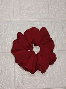 4 Georgette Scrunchies 🎀