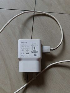 Vivo Mobile Charger 18w with cable free