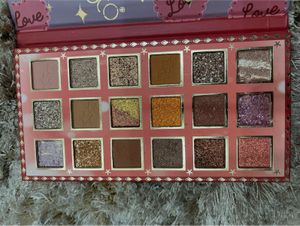 18 Color Cherry Girl Eyeshadow Palette