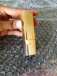 loreal paris  Metallic lipstick (noir star 632)