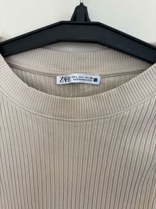 ZARA KNIT FITTED SOLID TOP