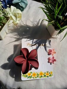 Flower Hair Clips - Cute Accessory