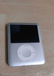 Original Apple ipod Nano Silver Music Player