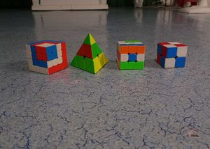 Rubik&#39;s Cube Puzzle Bundle