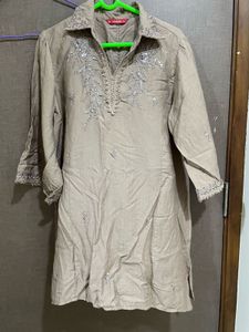 laks*ita Embroidered Kurta