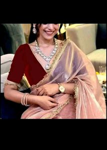 Woman Beutiful Saree With Velvet Blouse Piece