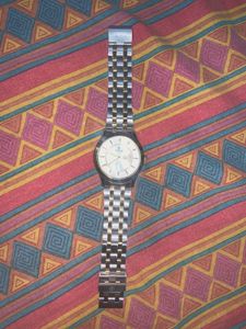 Titan Gold Coloured Men's chai Watch