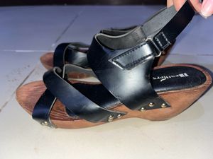 Black Feathers Wedged Heels