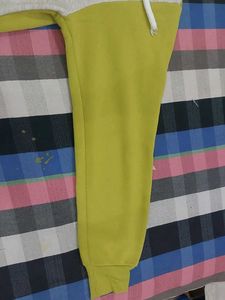 Stylish Graphic Print Hoodie