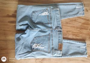 Torn Denim Jeans 💙