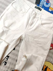 Ether White Distressed Jeans 🤍😍