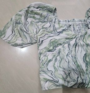 Chic Patterned Crop Top