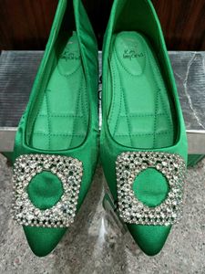 Elegant Green Ballet Flats