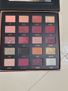 ✨ Swiss Beauty Power Stage Eyeshadow Palette ✨