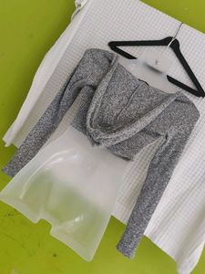 Gray Long Sleeve Crop Top