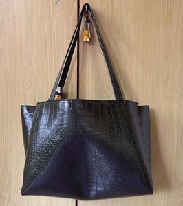 Smart Handbag