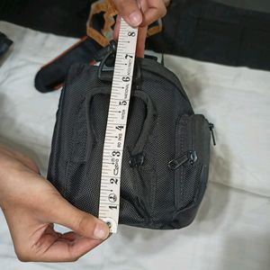 SONY LC-SC5 DSLR/SLR Camera Bag (Black and Orange