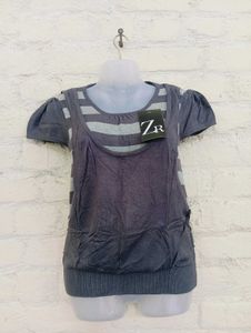 ZR Gray Striped Puff Sleeve Top