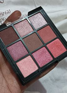 Blue Heaven Eyeshadow ( 02 - Kiss Of Blush )