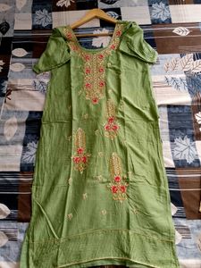 Elegant Green Embroidered Kurta Set