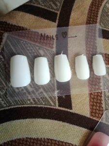 Fake Nails💅🏻