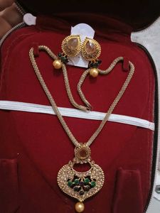 Purple And Green Jwellery Set