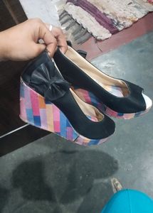Open Toe Black Wedges With Multicolor Sole