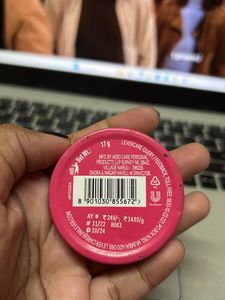 Vaseline lip Therapy