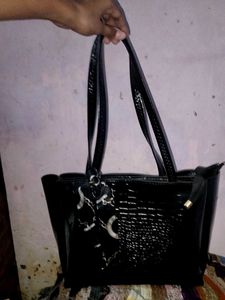 Chic Black Handbag