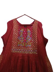 Women&#39;s Cotton Blend Anarkali Printed Kurti