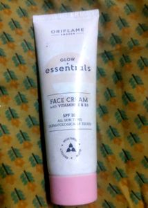 Oriflame Essential Face Cream SPF 10