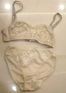 Lace Bra & Panty Set