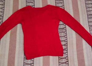 🆕❤️ BRAND NEW Red V-Neck Sweater❤️🆕