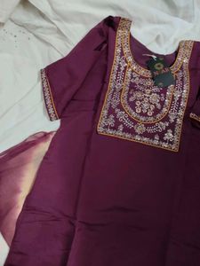 Completely New Kurta Dupatta Pant 3pc Set