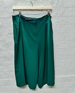 Van Heusen 3/4 Pletted  Formal Green Pants