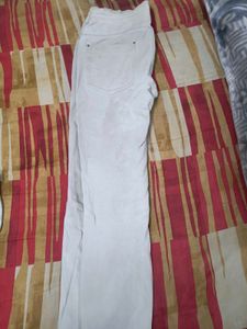 Levi&#39;s White Colour Lower