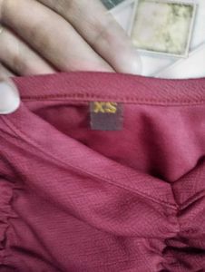 Full Sleeves Maroon Ruched Crop Top