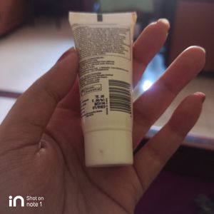 Sirona Vitamin C Face Wash New With Tag