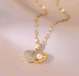 Pearl Clam Shell Necklace