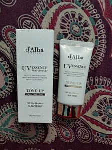 d'Alba Waterfull Pink Correcting Tone-Up Sunscreen