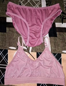 Sports Bra And Underwear 🩲 Set