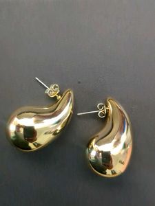*Price Drop* Tear Drop Earrings Gold.