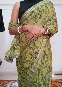 Elegant Floral Print Saree