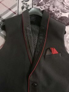 Stylish Black Waistcoat